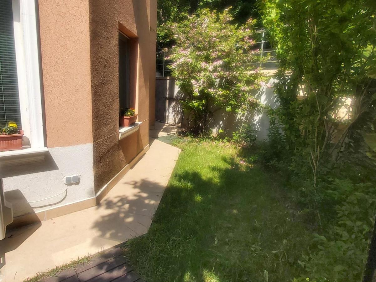 Saint Nicholas Varna Lovely 2 Bedroom Apartment With Sunny Garden 外观 照片